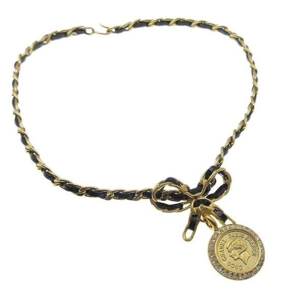 Chanel Bow Medallion Charm Rhinestone Pendant Necklace - Picture 1 of 8